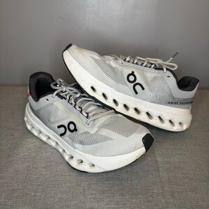 On Cloudsurfer Next Glacier / Silver & Black Athletic Shoes